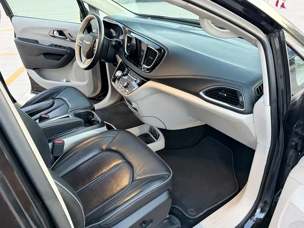Pacifica (Import) 3.6 L Premium