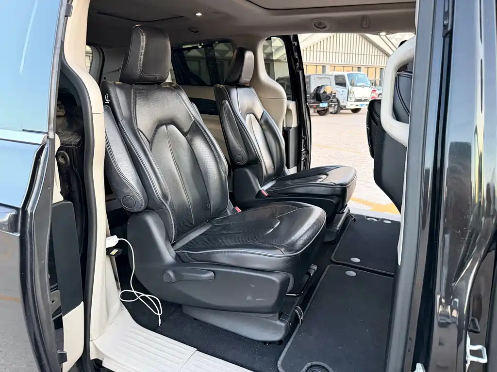 Pacifica (Import) 3.6 L Premium