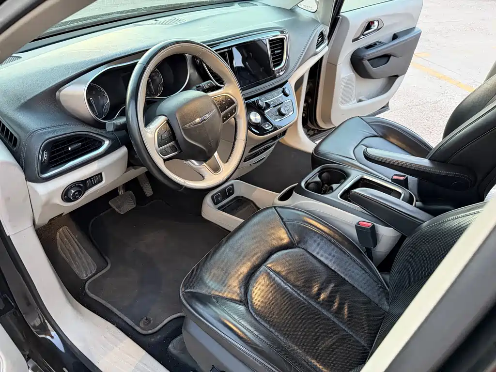 Pacifica (Import) 3.6 L Premium