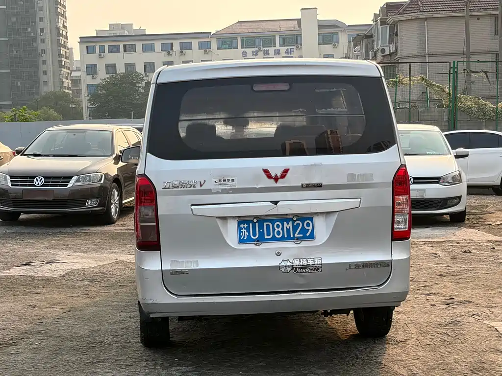 Wuling Rongguang V 1.5 L Standard