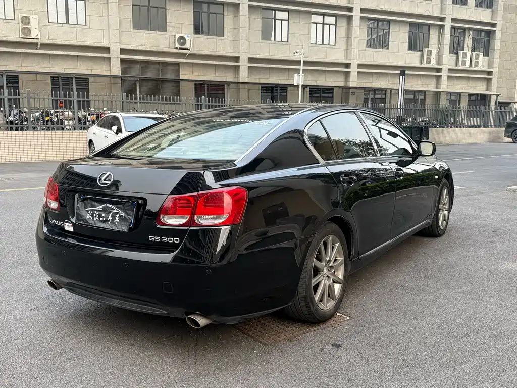 Lexus GS 300
