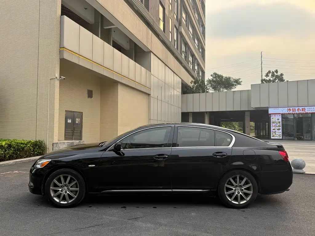 Lexus GS 300