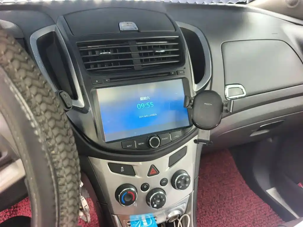 Tracker 1.4 T Auto 2 WD Luxury