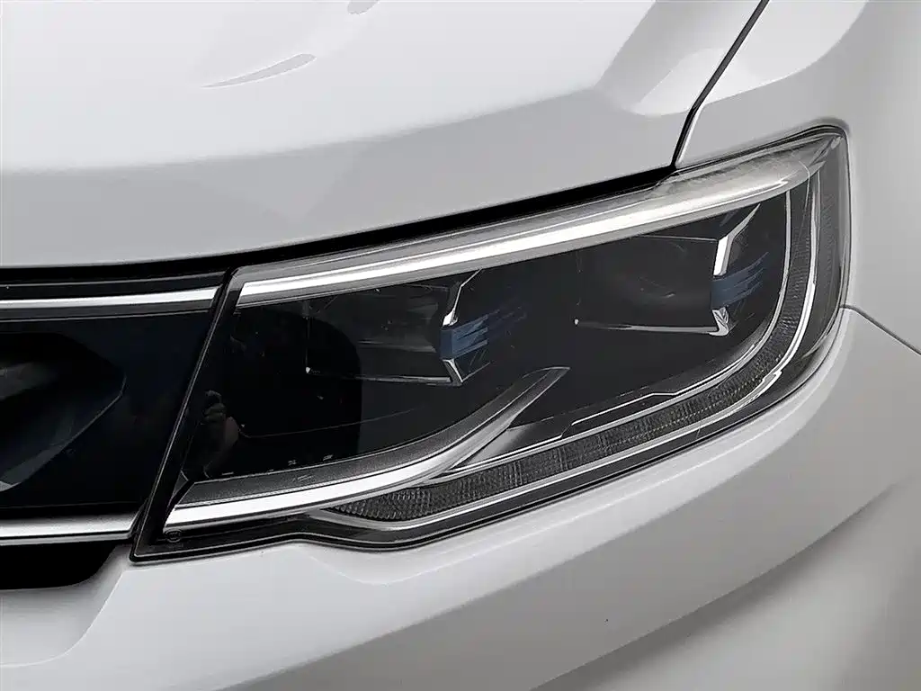 Changan CS35 PLUS 1.6 L Auto Cool Connect CN-V
