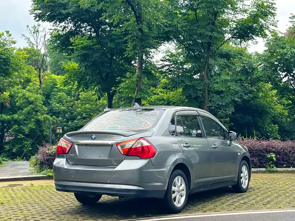 Venucia D50 1.6 L Manual Fashion