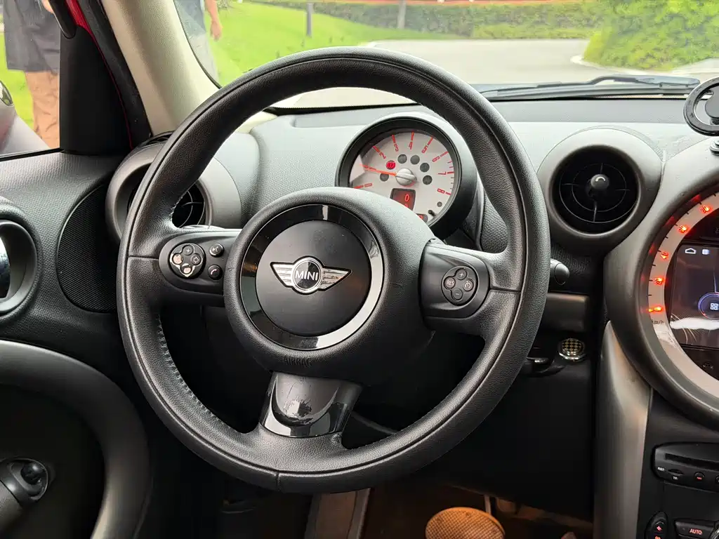 MINI COUNTRYMAN 1.6 L COOPER Fun