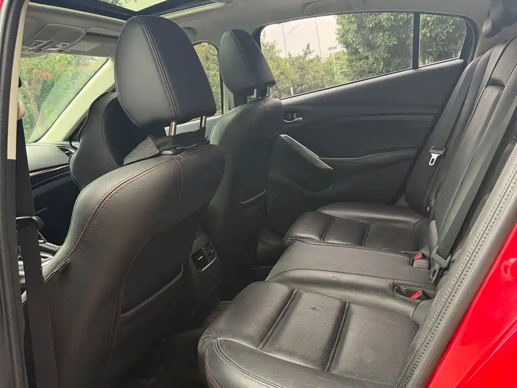 Atenza 2.0 L Blue Sky Luxury