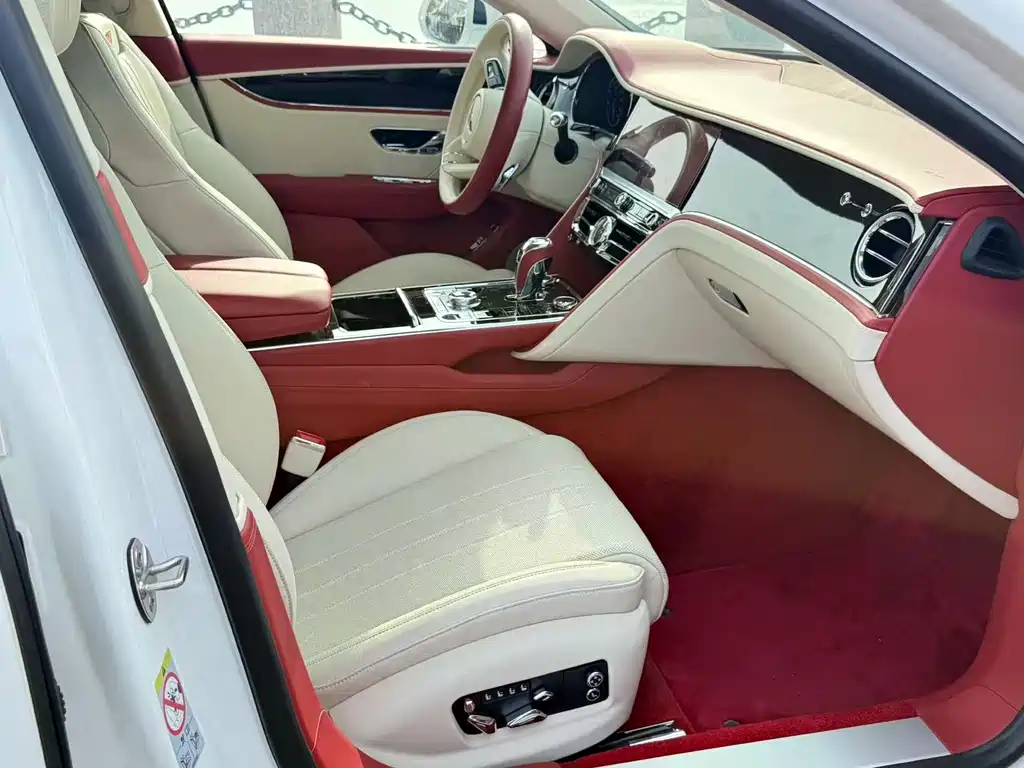 Flying Spur 飞驰 2023款 4.0 T V8 S