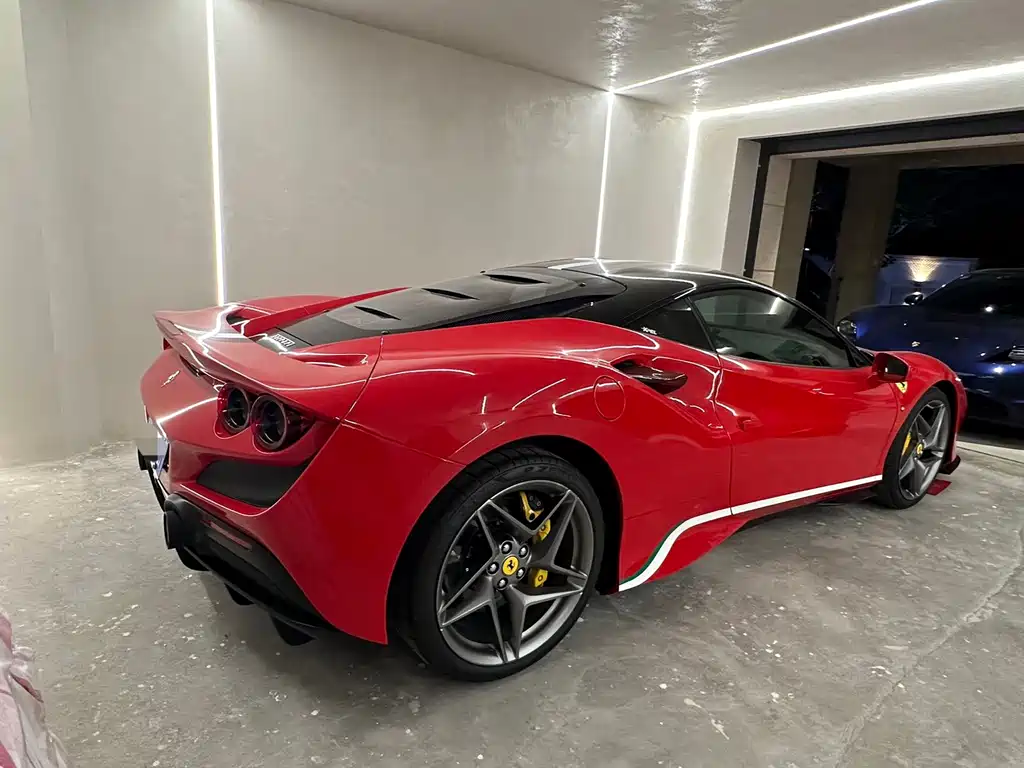 Ferrari F8 Tributo 3.9 T V8
