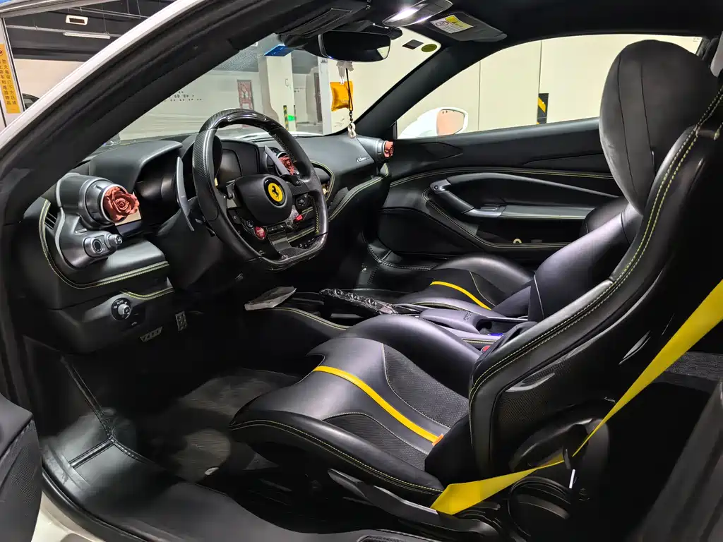 Ferrari F8 Tributo 3.9 T V8