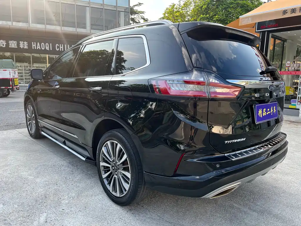 Edge PLUS EcoBoost 245 2 WD Grand Sharp 7-seat