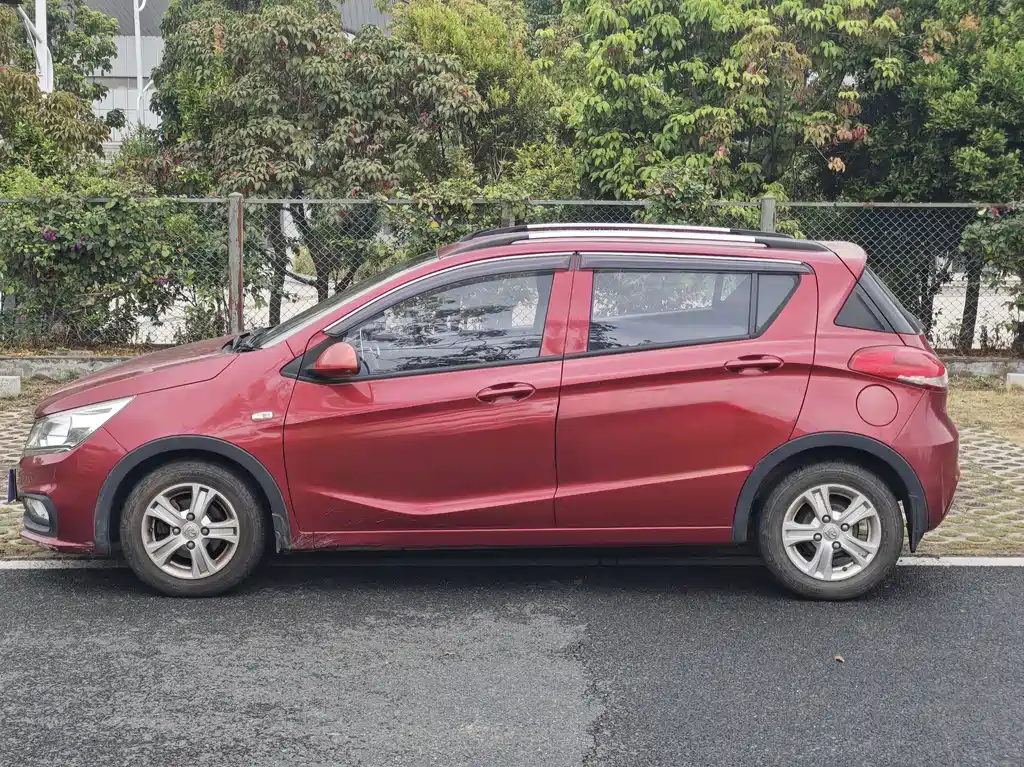 Baojun 310 1.2 L Manual Fashion