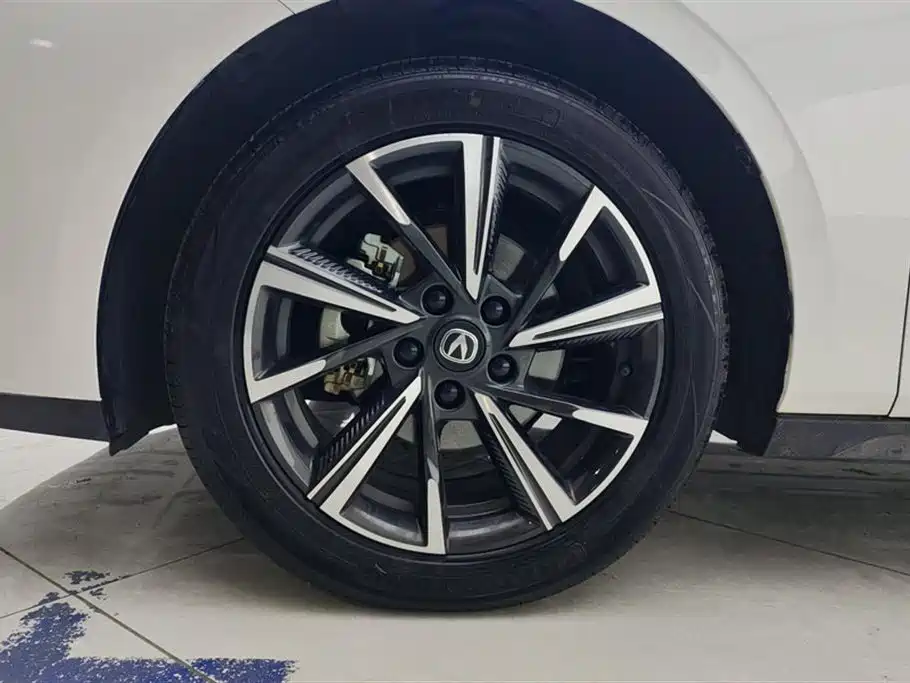 Eado 1.5 T GDI Auto Distinguished