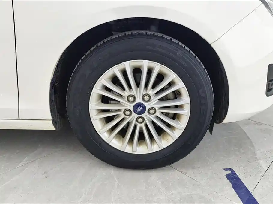 Escort Facelift 1.5 L Manual Comfort