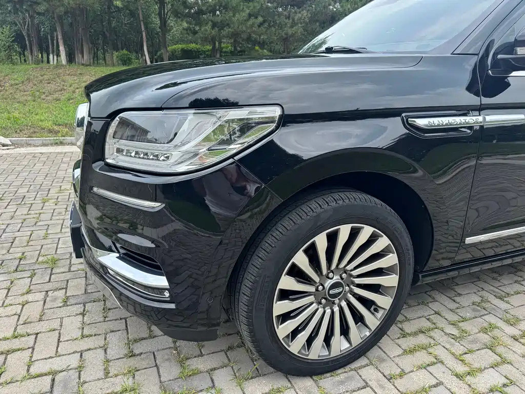 Navigator 3.5 T Honor Shine