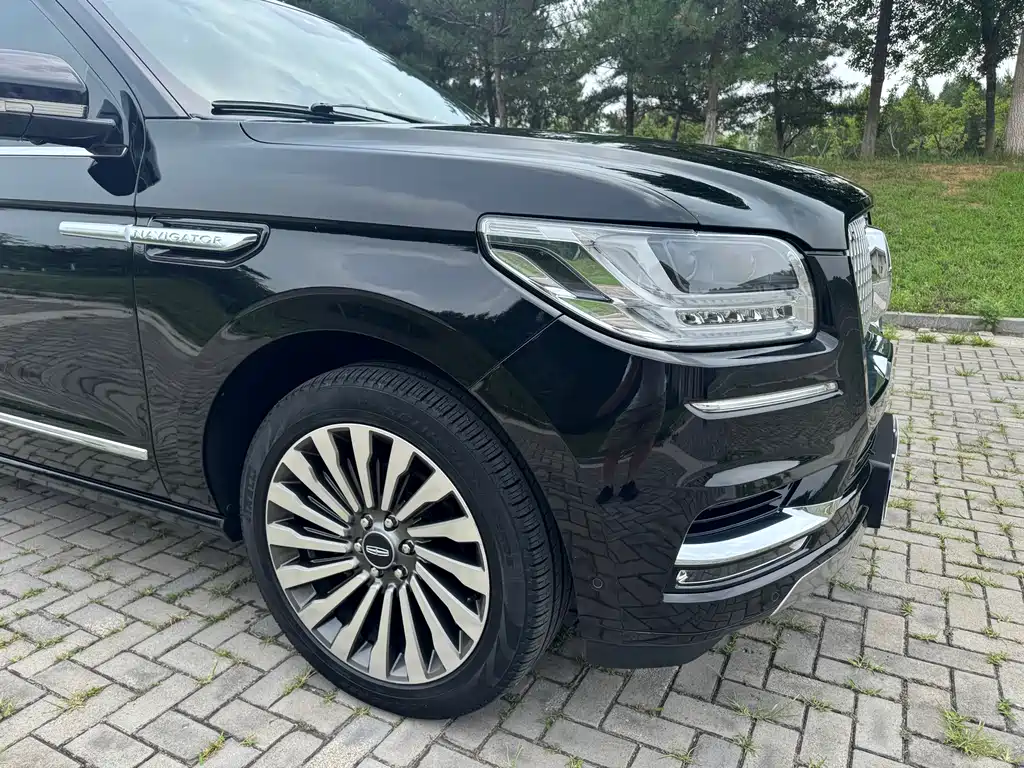 Navigator 3.5 T Honor Shine