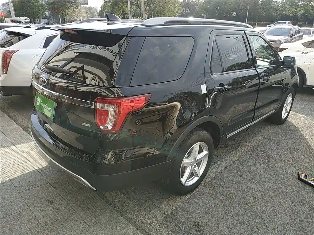 Explorer (Import) 2.3 T Style