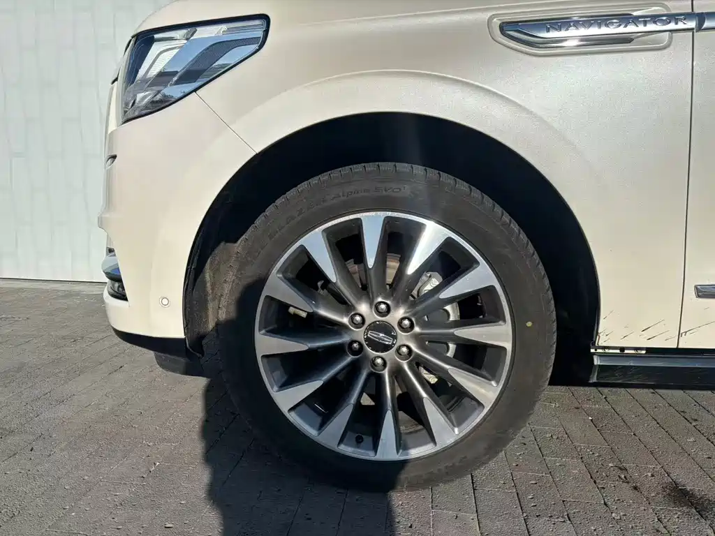 Navigator 3.5 T Honor Shine CN-V