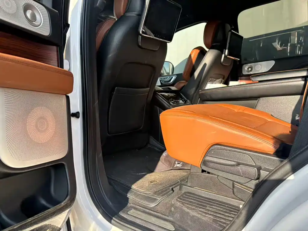 Navigator 3.5 T Honor Shine CN-V