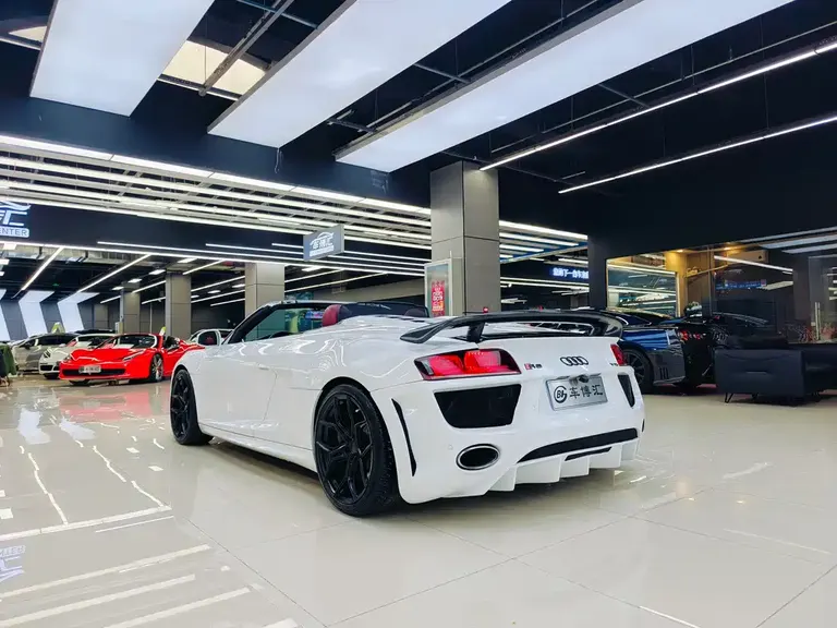 Audi R8 Spyder 5.2 FSI quattro