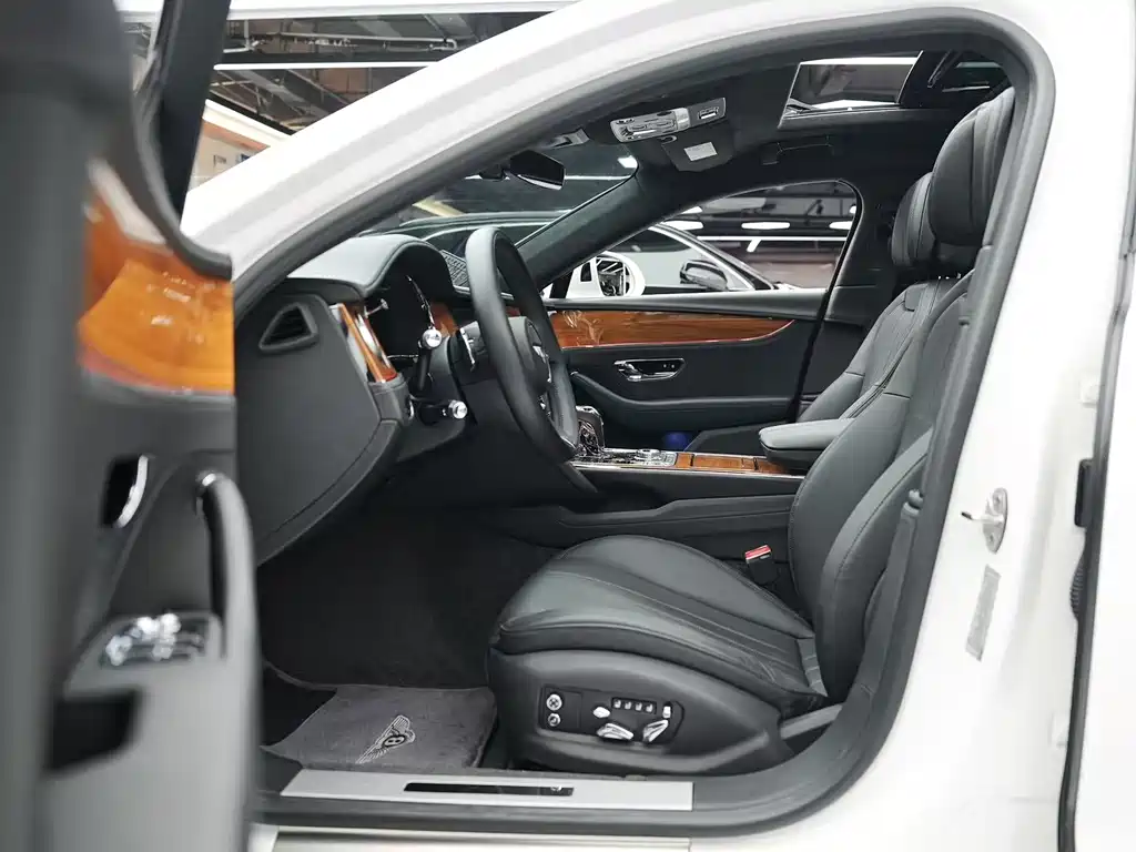 Flying Spur 4.0 T V8 Standard