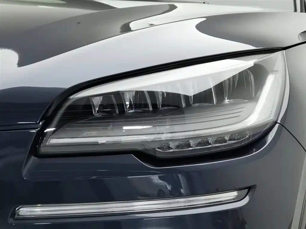 Aviator 3.0 T V6 4 WD Premium