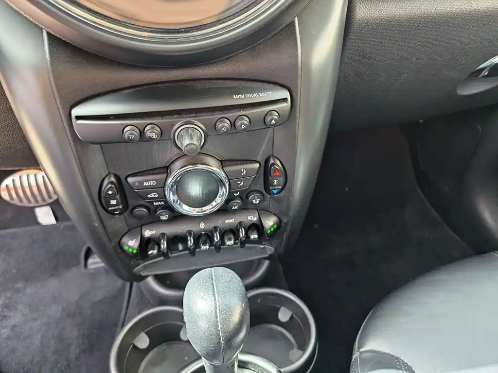 MINI COUNTRYMAN MINI COUNTRYMAN 2015款 1.6 T COOPER S ALL4 极致暗夜版