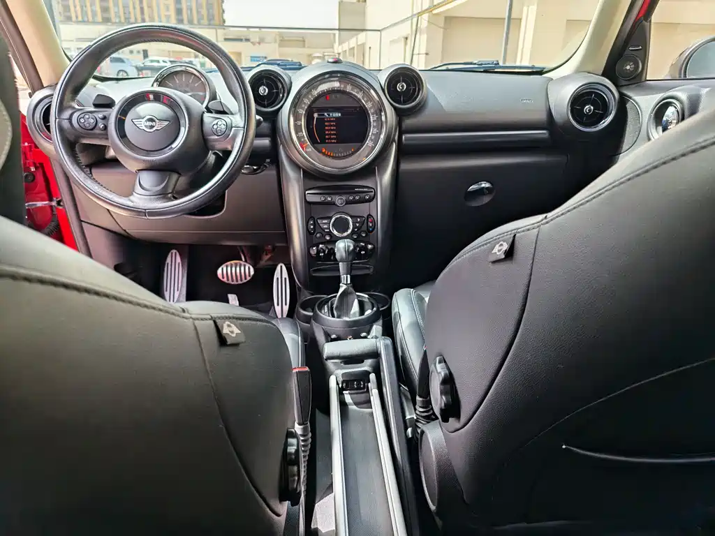 MINI COUNTRYMAN MINI COUNTRYMAN 2015款 1.6 T COOPER S ALL4 极致暗夜版