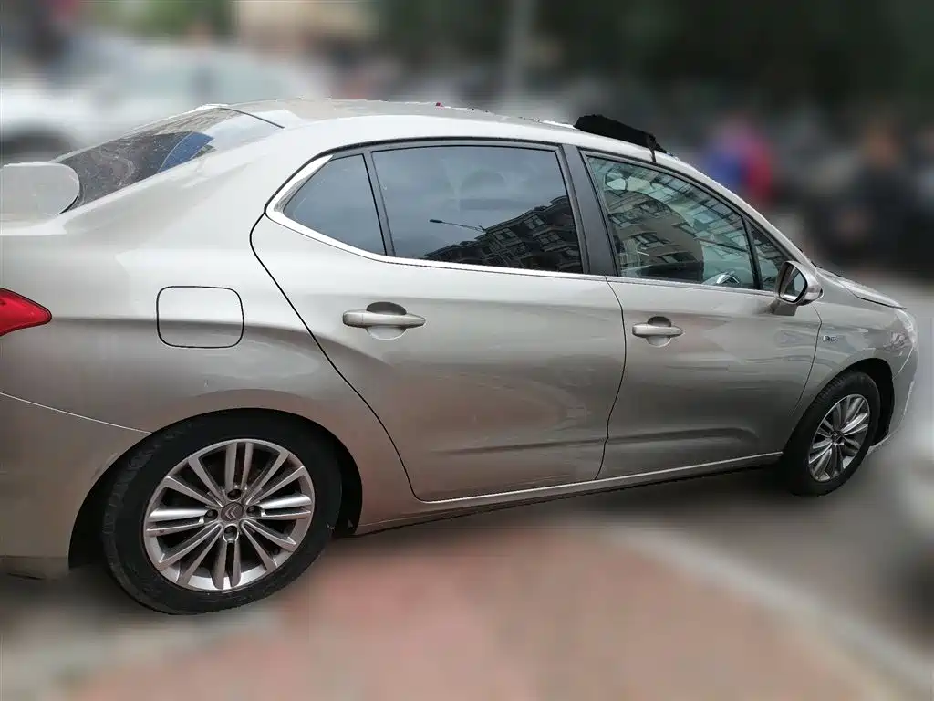 Citroen C4 L 1.2 T Auto Luxury