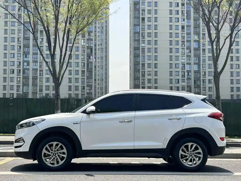 Tucson 1.6 T DCT 2 WD Intelligent