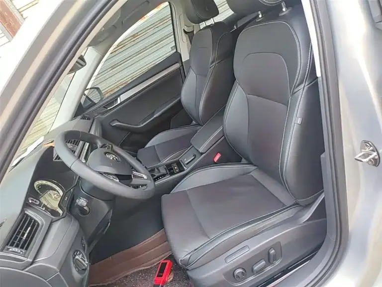 Skoda Superb TSI330 DSG Comfort CN-V