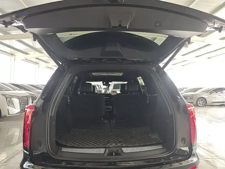 Cadillac XT6 2.0 T 6-seat 4 WD Style