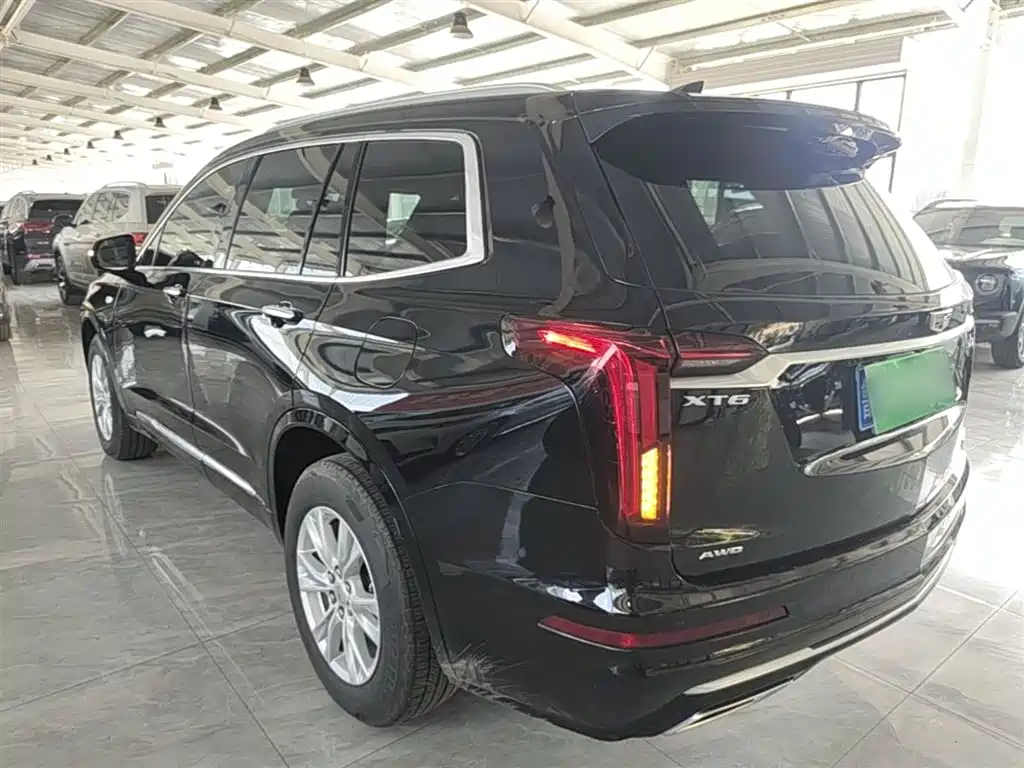 Cadillac XT6 2.0 T 6-seat 4 WD Style