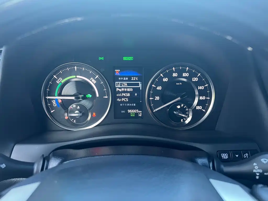 Lexus LM 300 h 7-seat Elegant