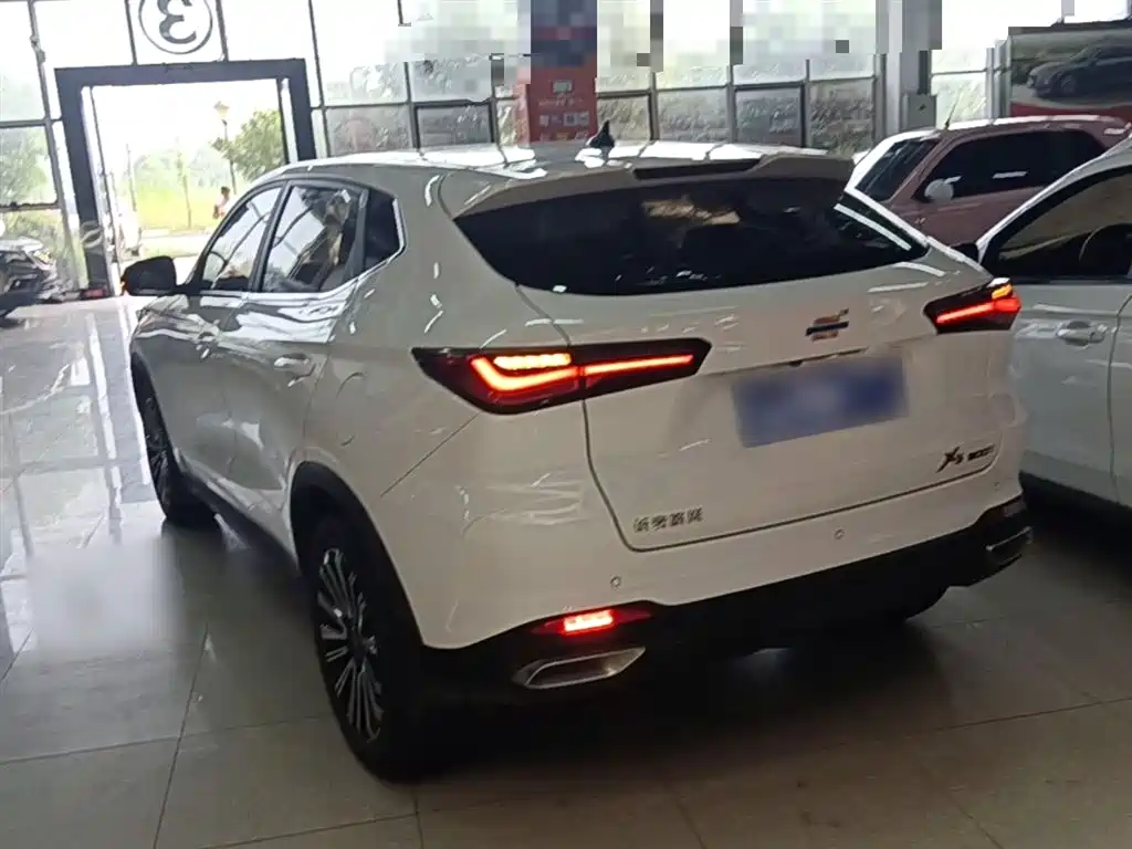 Changan Oshan X5 1.5 T DCT Distinguished