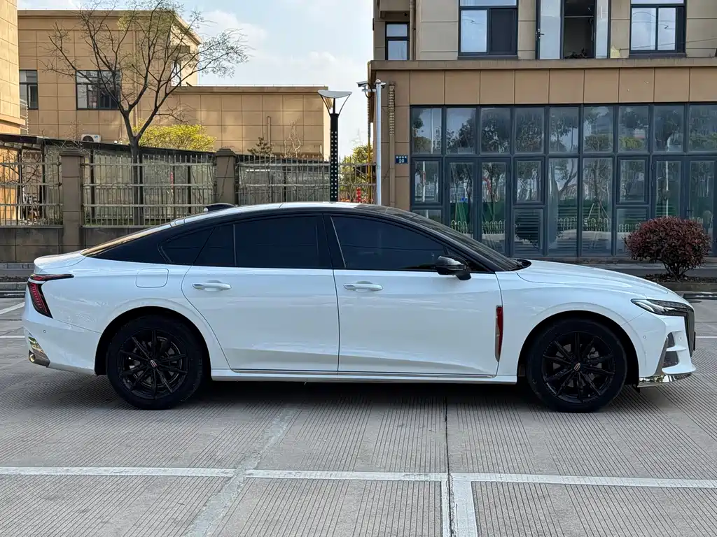 Hongqi H6 2.0 T Supreme Premium