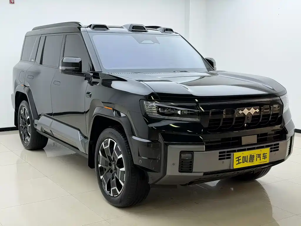 Leopard 8 Brave Flagship 7-seat