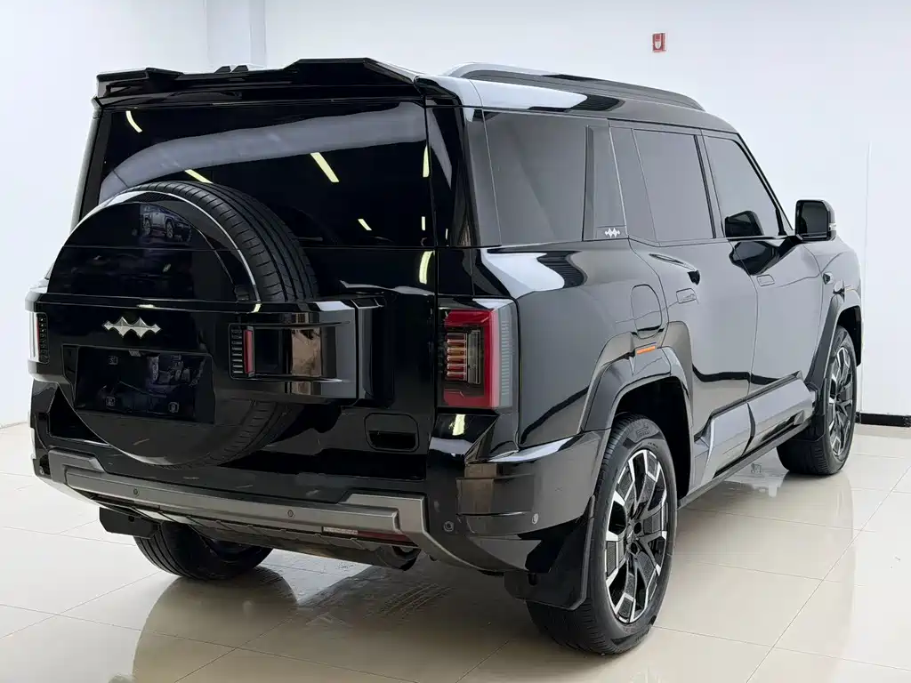 Leopard 8 Brave Flagship 7-seat