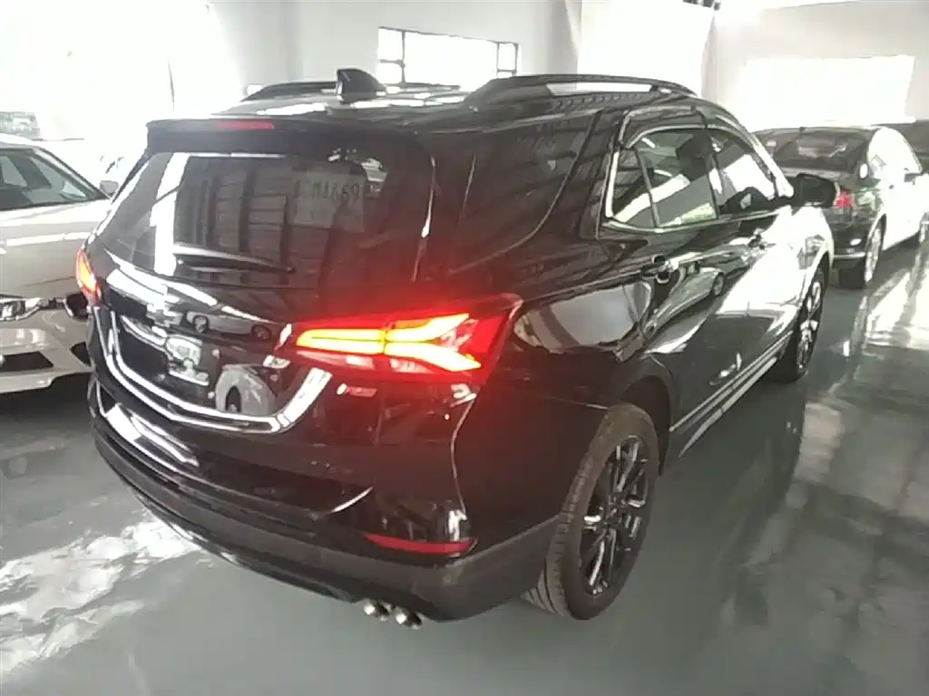 Equinox 550 T RS 4 WD Intelligent Guard World