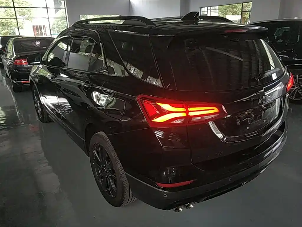 Equinox 550 T RS 4 WD Intelligent Guard World