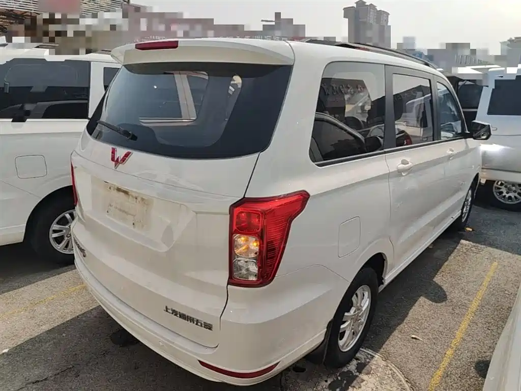 Wuling Hongguang 1.5 L S Comfort CN-VI LAR