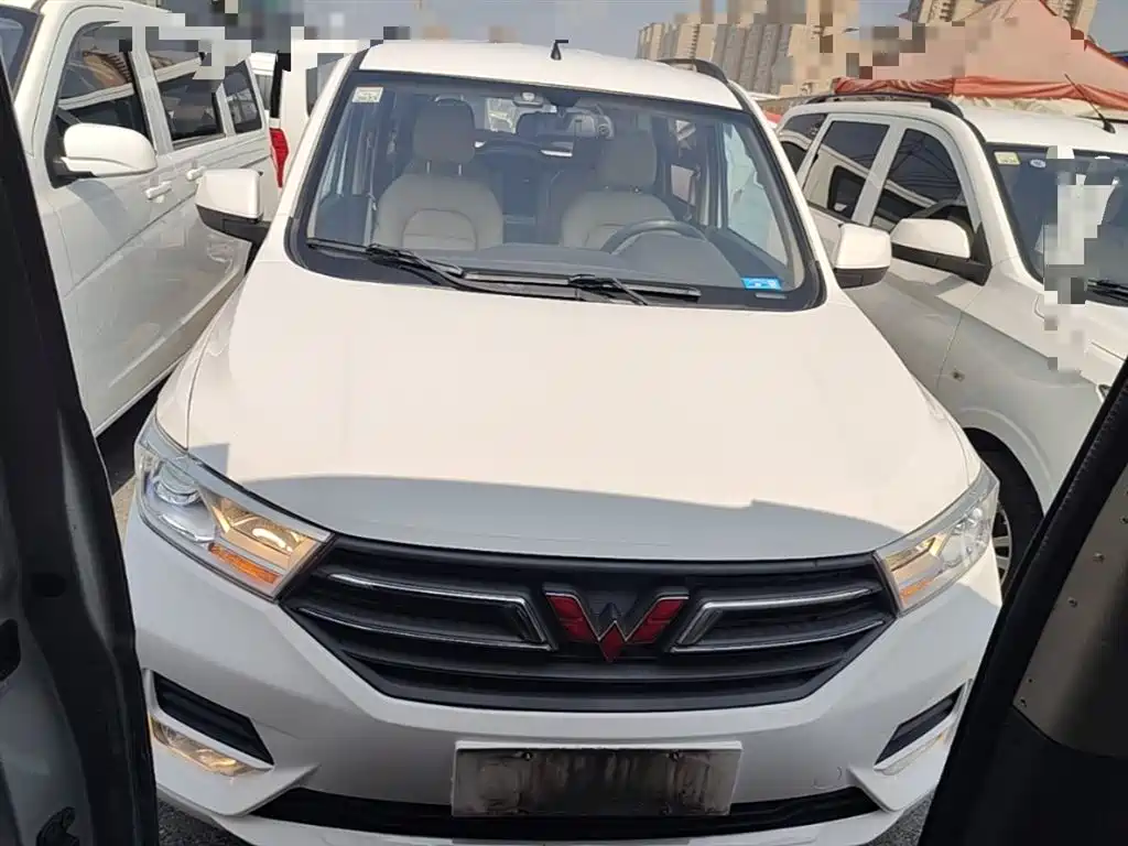 Wuling Hongguang 1.5 L S Comfort CN-VI LAR