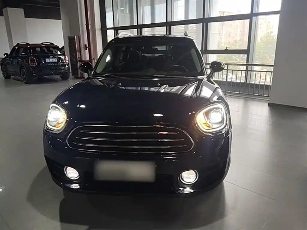 MINI COUNTRYMAN 1.5 T COOPER ALL4 Artist