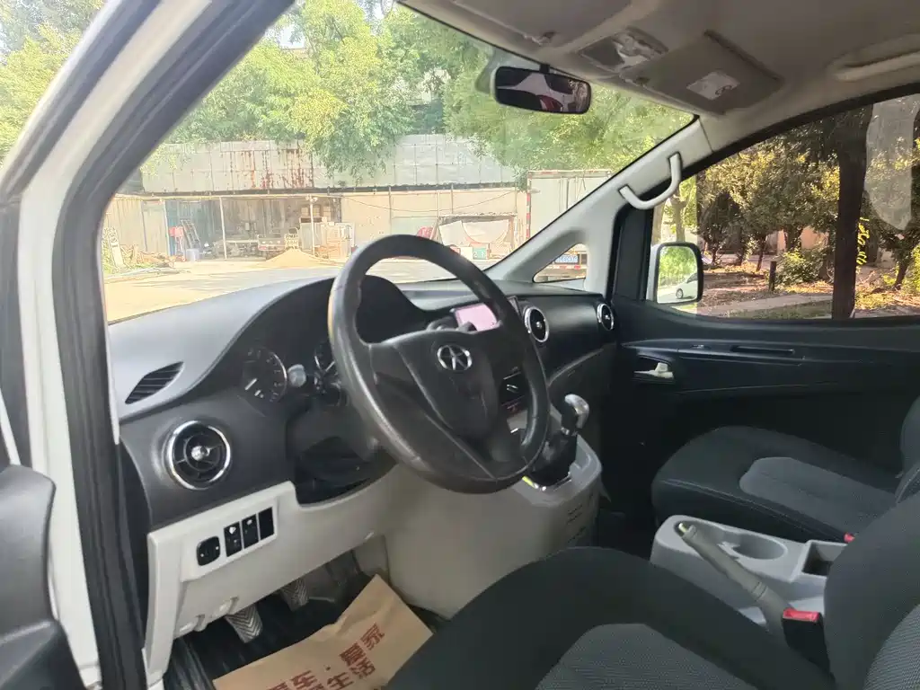 Refine M3 Maker 1.6 L Luxury