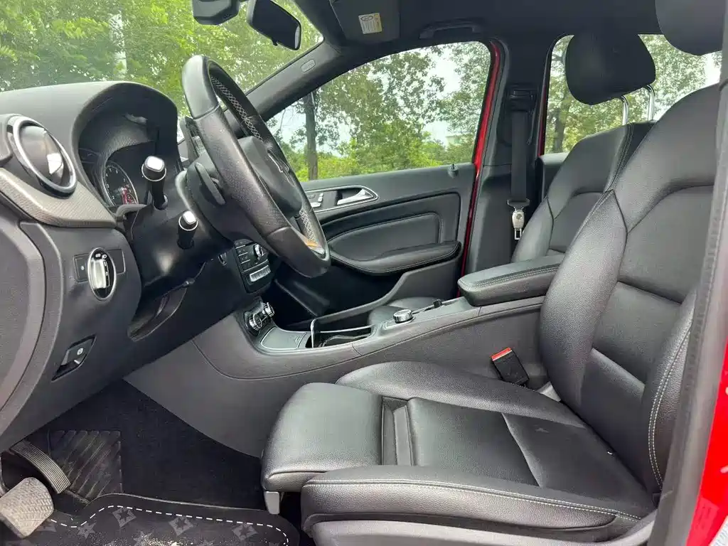 Mercedes-Benz B-Class B 200 Fashion