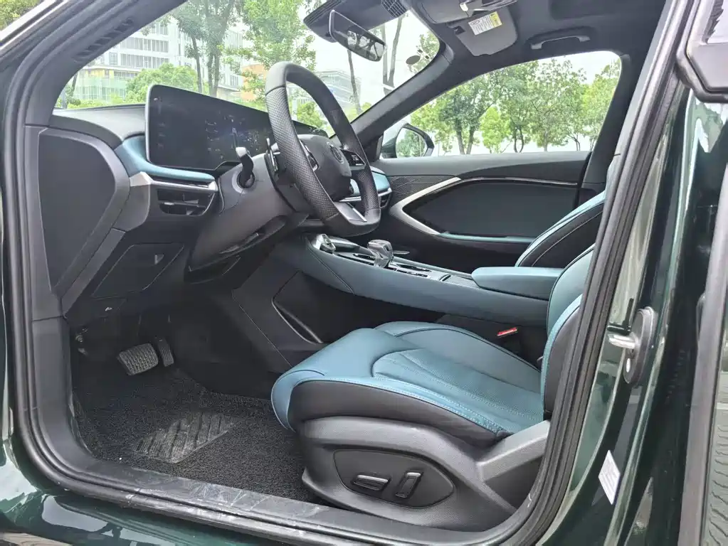 MG7 MG7 2026款 1.5 T 300 DCT优雅版