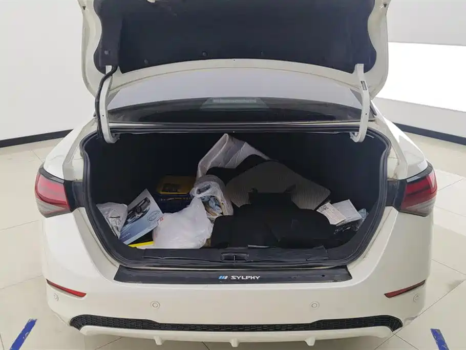 Sylphy 1.6 L XL CVT Smart Enjoyment