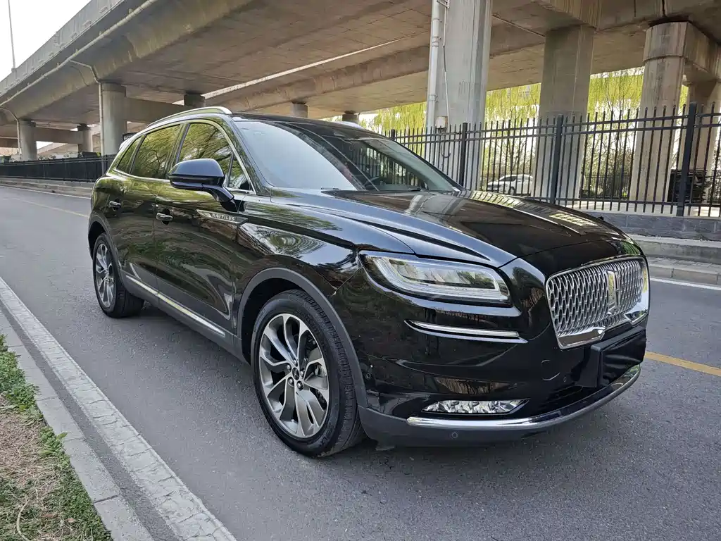 Nautilus 航海家 2021款 2.0 T 两驱尊悦版