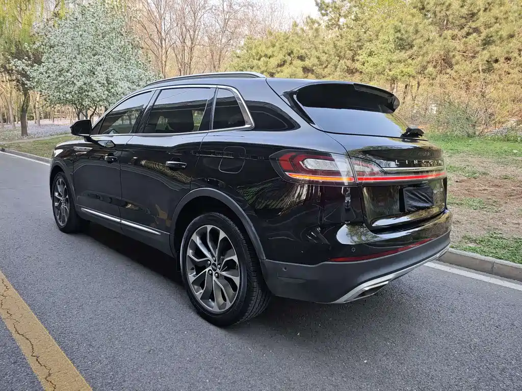 Nautilus 航海家 2021款 2.0 T 两驱尊悦版