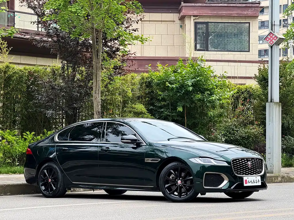 Jaguar XFL XFL 2.0 T P250 2 WD Elite Sport Gilt